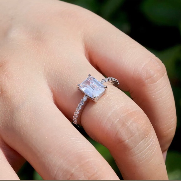 Jewelry - NWT Luxury Sterling White Sapphire Ring Sz 8.25